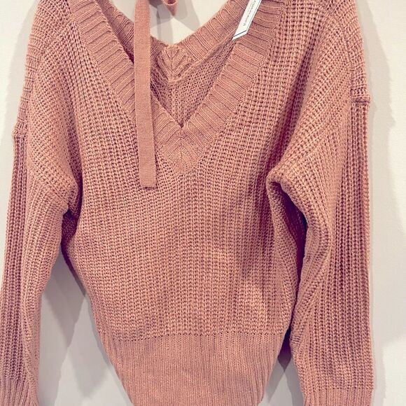 NO COMMENT
Juniors' Ikeddi V-Neck Tie-Back Sweater size M cameo brown - Picture 6 of 9